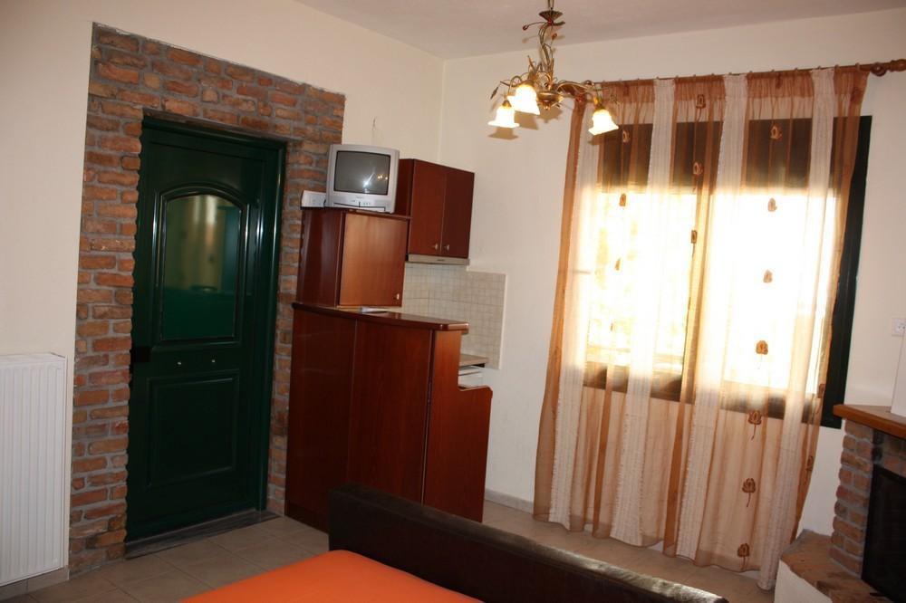 Guesthouse Liogerma Káto Loutrákion Pokój zdjęcie
