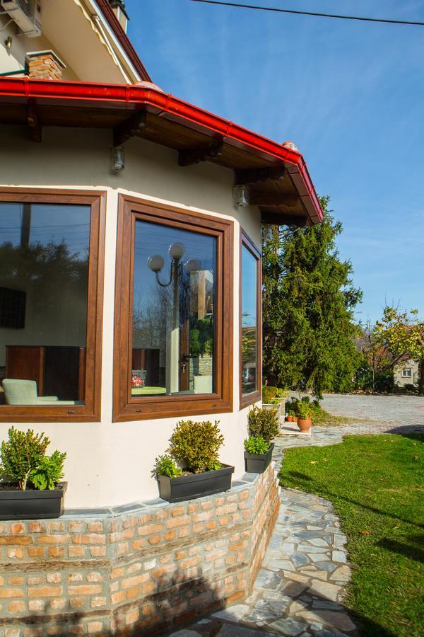 Guesthouse Liogerma Káto Loutrákion Zewnętrze zdjęcie